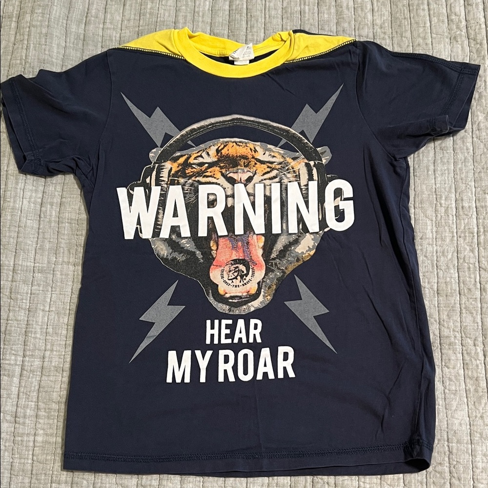 🔥🔥Diesel Navy and Yellow Roar Graphic Tee
